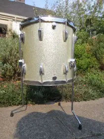 For Sale: 1966 Ludwig 14&quot; Floor Tom in Silver Sparkle