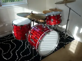 Vintage Pearl Kit 60's?