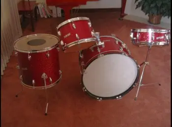 Vintage pearl drum set
