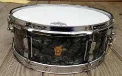60's Ludwig Pioneer snare drum in Black Diamond Pearl, clean!