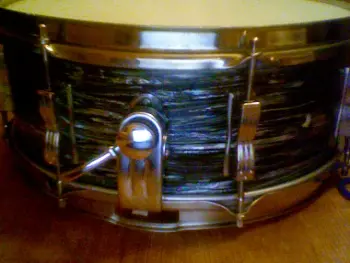 Snare ID   Ludwig?