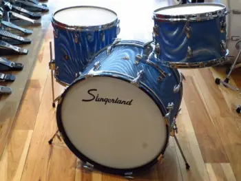 Slingerland Charcoal vs Blue Satin Flame