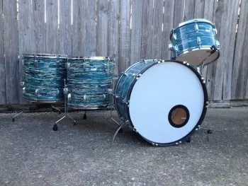 Ludwig 70s 3-Ply Bowling Ball Blue Oyster 24-14-18