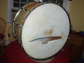 30's Slingy bass?