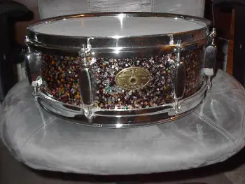 Rogers Holiday snare, Mardi Gras finish