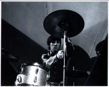 Some Very Cool Pictures Of Kieth Moon !