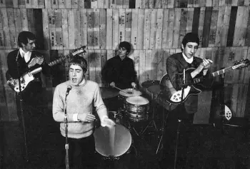 Some Very Cool Pictures Of Kieth Moon !