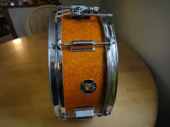 `60s Kent maple snare gold sparkle