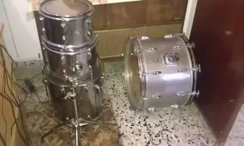 Hello from Cyprus - Slingerland mid 70s Drumset