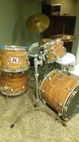Help identifying 70s Rogers kit!!