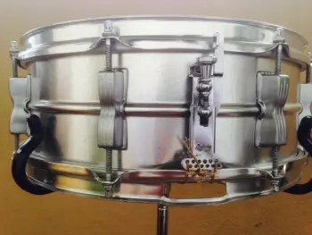 Questions for Ludwig experts regarding the Acrolite &quot;prototype&quot; snare