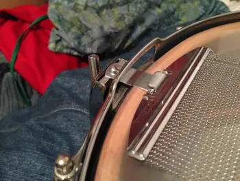 Slingerland snare wires with clamshell strainer