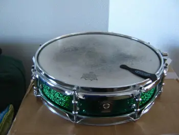 Need help identifying this Ludwig snare