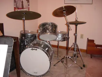 Info Requested re: Vintage Ludwig Drumset