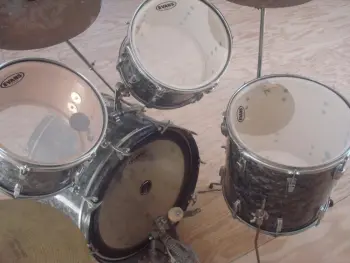 Please help me identify this Ludwig set.