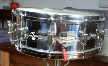 Hollywood metal snare drum