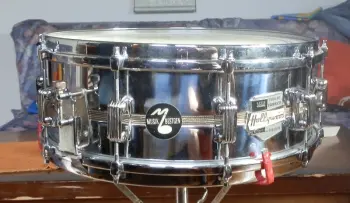 Hollywood metal snare drum