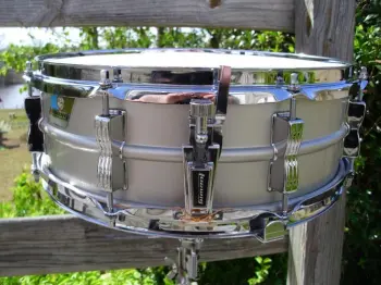For Sale: Ludwig B/O Pointed Badge Snare