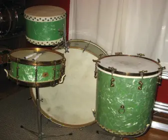 Leedy tacked resonant heads