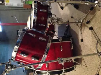 Slingy Radio kings in red sparkle