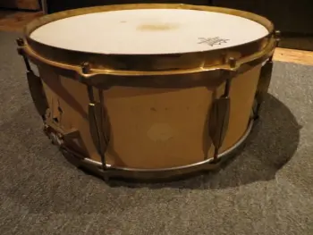 2 snares no brand, any idea?