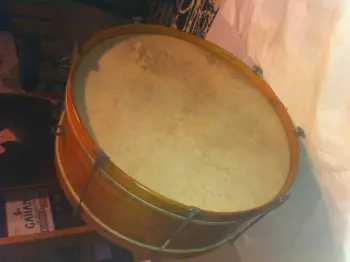 Old (1920's) 24&quot; bass drum. Help ID and value?