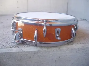 TROWA Snaredrum with Paralellifter
