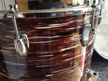 Yamaha late '60s D-20 lugs