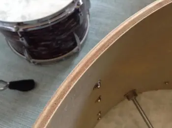 Yamaha late '60s D-20 lugs