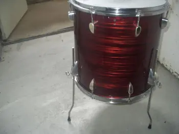 Help with identifying Drumset!
