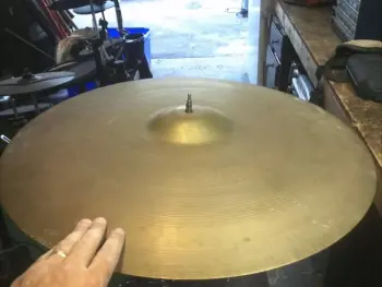 Gonna sell a big bada$$ 50s small stamp Zildjian ride cymbal..