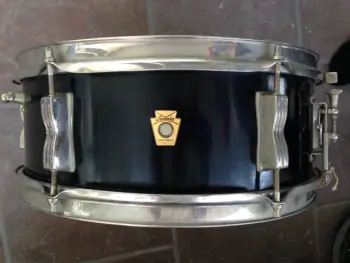 Ludwigs in black paint?