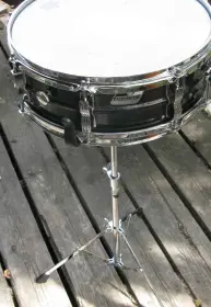 Ludwig LM-404 Black Galaxy. $75.00