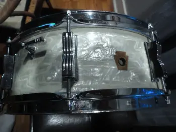 Help identifying Ludwig Jazz Fest snare?