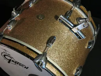 Vintage Gretsch 1960s 20&quot; Bass Drum : ROUND BADGE : Champagne Sparkle Drum