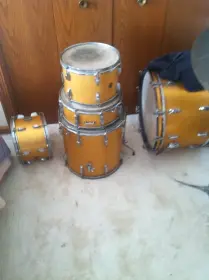 wanting to know if anyone could tell how much this kit is worth