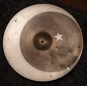 Cymbal: Heather Stine 20&quot; w/moon &amp; star design - 2032g