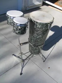 Identifying a 1960's Ludwig bongo/conga combo