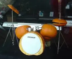 What KIT are you playing on Halloween tomorrow..?