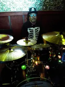 What KIT are you playing on Halloween tomorrow..?