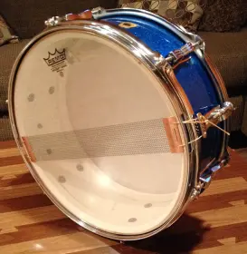 FOR SALE: Vintage 1966 Ludwig Pioneer Snare in Blue Sparkle