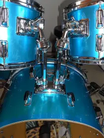 Pearl wood / fiberglass in red oyster