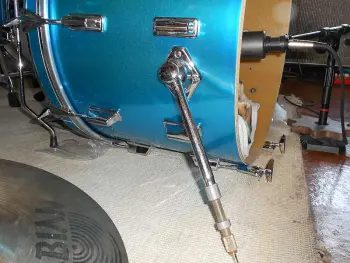Pearl wood / fiberglass in red oyster