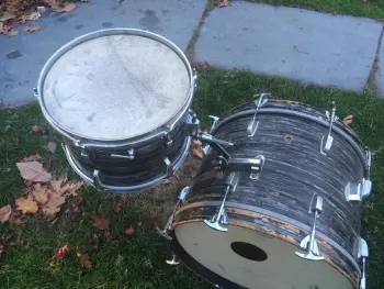 60's Ludwig Black Oyster Pearl tom and bass drum - 8&quot; x 12&quot; and 14&quot; x20&quot;