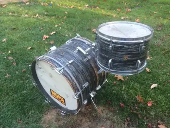 60's Ludwig Black Oyster Pearl tom and bass drum - 8&quot; x 12&quot; and 14&quot; x20&quot;