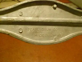 Pearl wood / fiberglass in red oyster