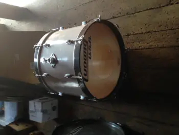 White 80's Ludwig Rocker w/Classic Lugs