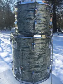 vintage 60s Ludwig toms 9x13 / 16x16 in beautiful sky blue pearl
