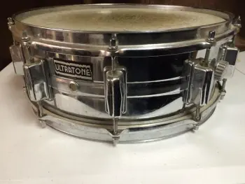70's Pearl 10 lug snare