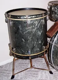 Help I.D. this Slingerland Floor Tom